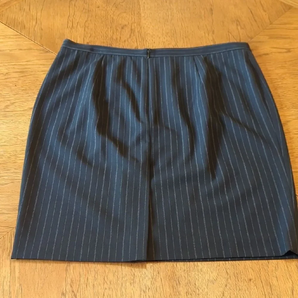 Michael Kors Black Pinstripe Pencil Skirt Work Wear Professional Academia